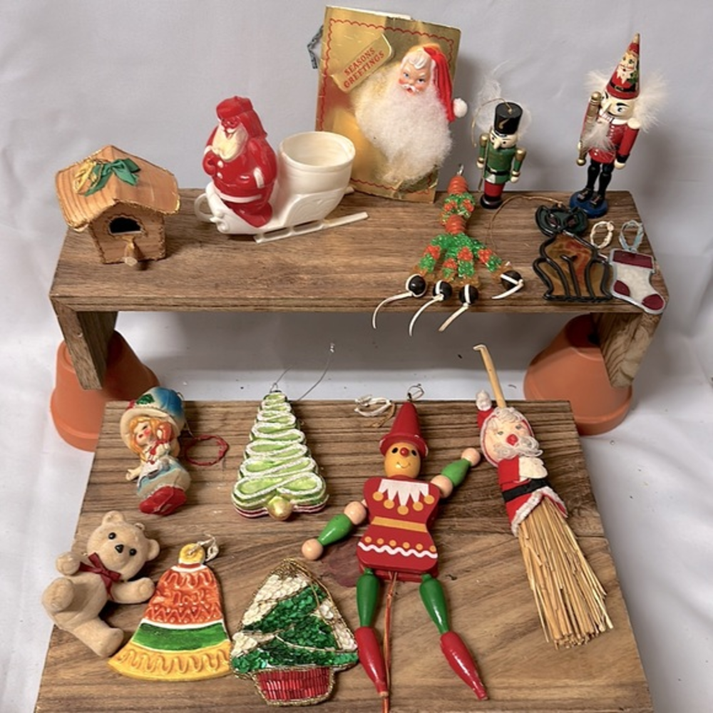 Set of (16)‎ unique vintage mid century Christmas ornaments